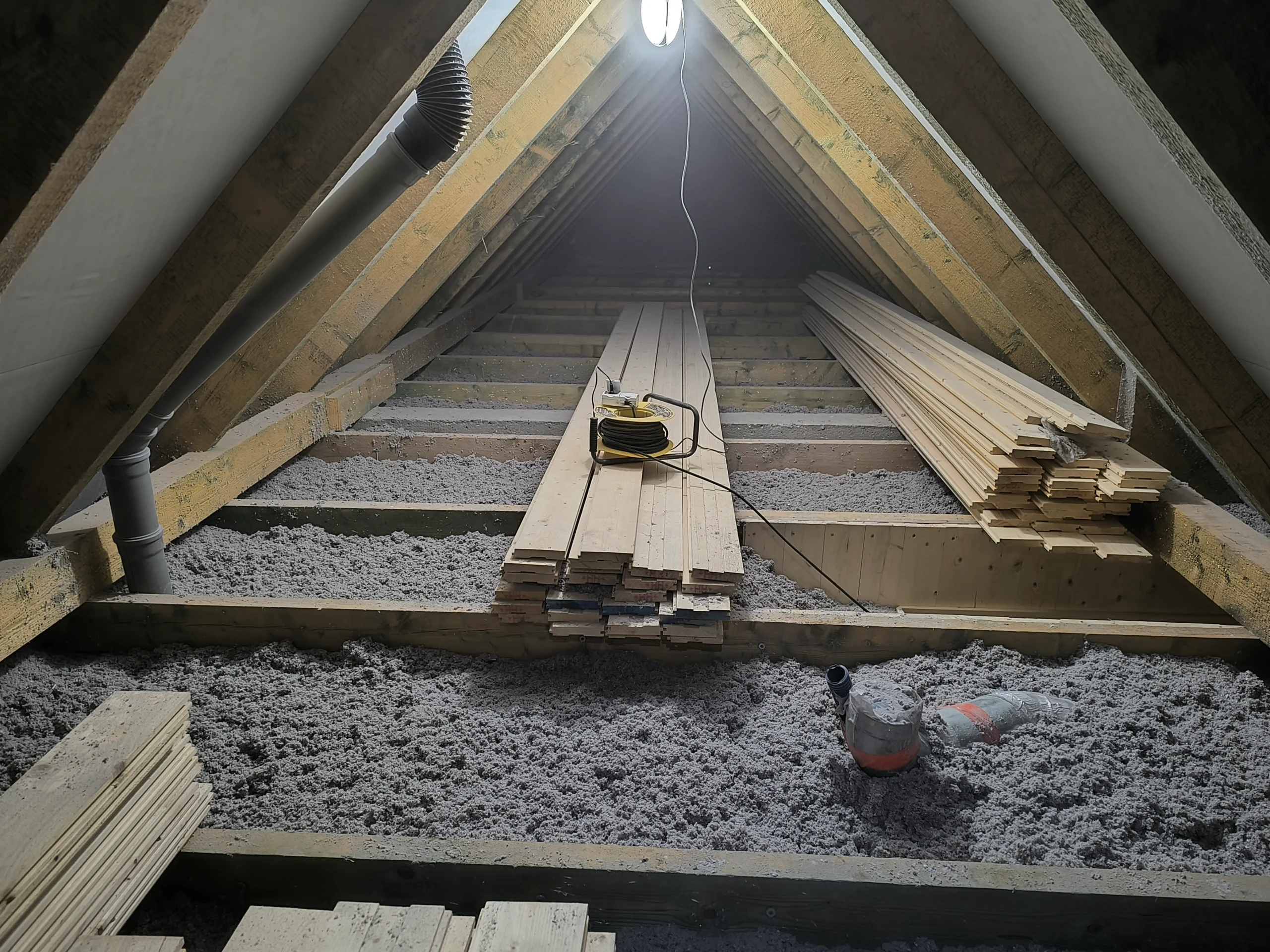 zdjęcie - ocieplanie poddasza