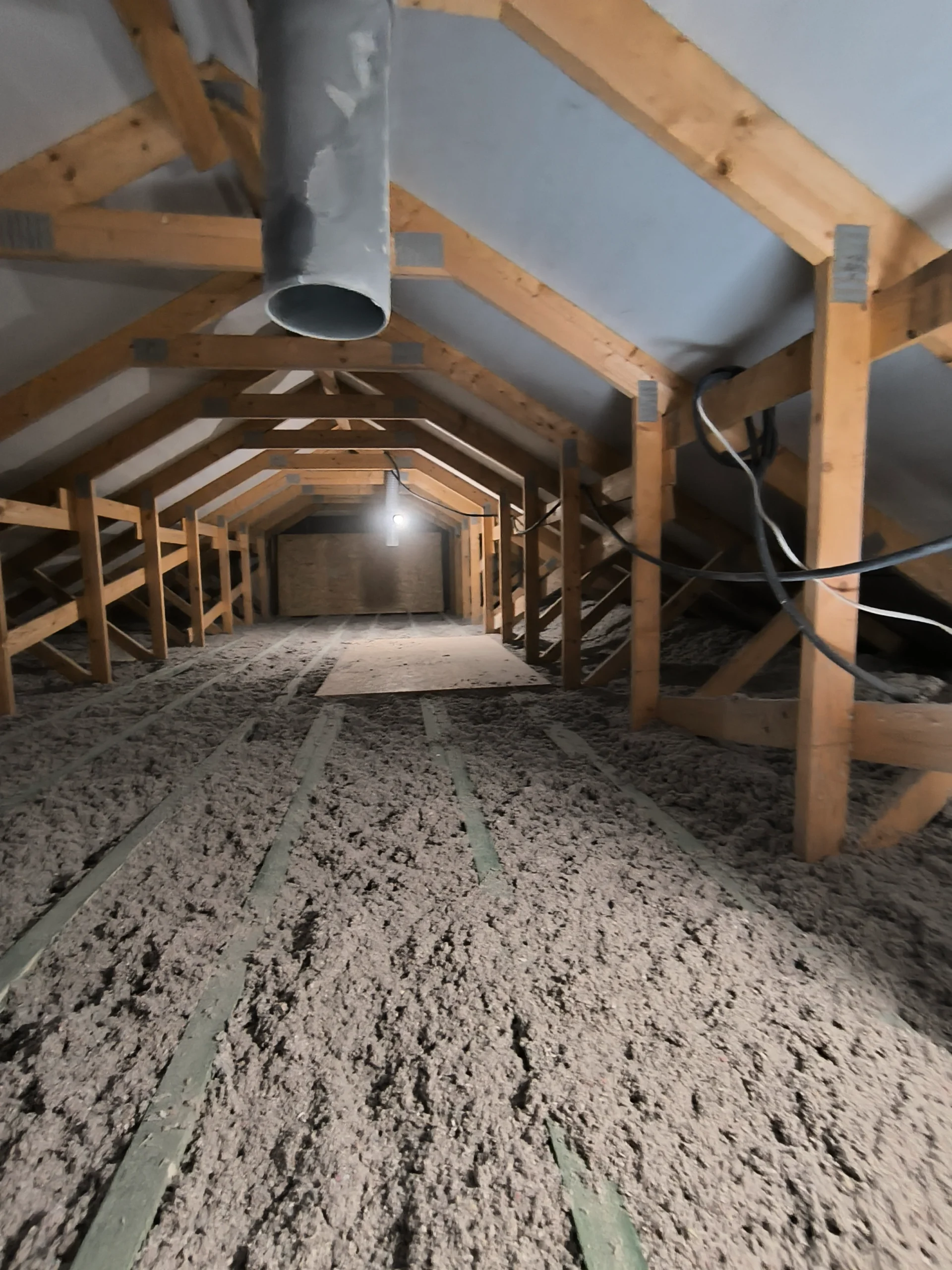 zdjęcie - ocieplanie stropu